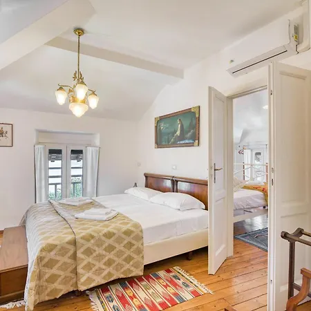 Lejlighed Piccolo Mondo Antico: Stresa 2Br Apartment With Lake View - Happy Rentals