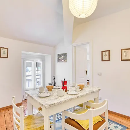 Piccolo Mondo Antico: Stresa 2Br Apartment With Lake View - Happy Rentals * Stresa