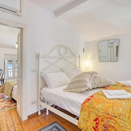 Piccolo Mondo Antico: Stresa 2Br Apartment With Lake View - Happy Rentals Lejlighed *