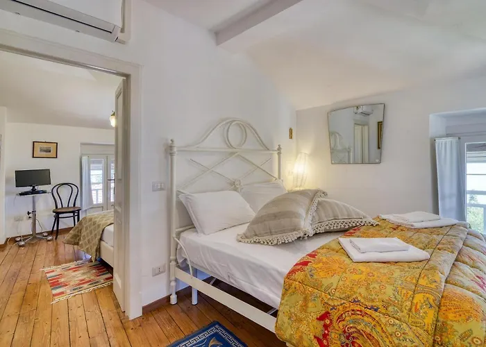 Apartament Piccolo Antico Stunning View - Happy