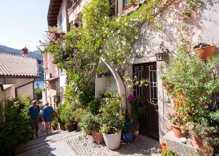 Piccolo Antico Stunning View - Happy *